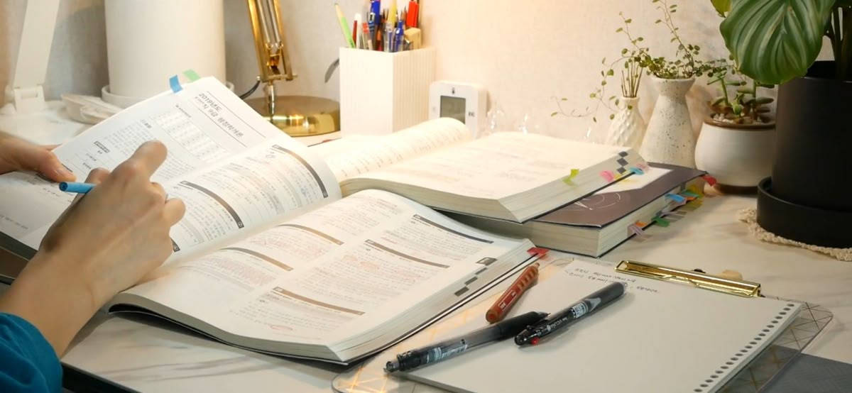 Marketing-Promotion Banner